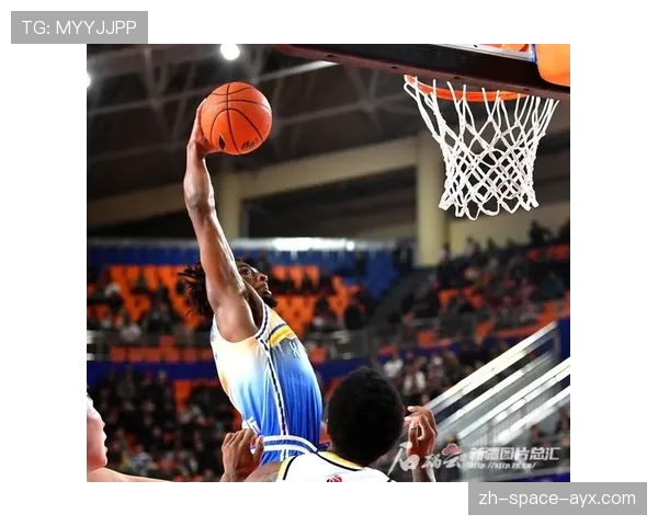 广厦主场球迷高呼“再进一步”,为主队晋级次轮呐喊 广厦主场球迷高呼“再进一步”,为主队晋级次轮呐喊